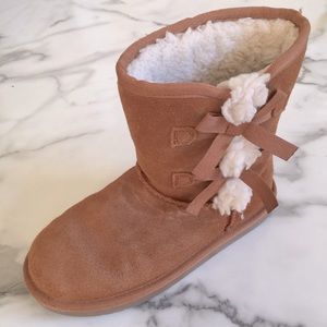 Koolaburra | Victoria Short Boots